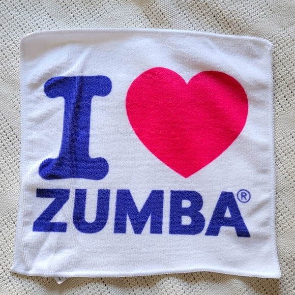 Brand new Set of Zumba Hand Towels (5 pieces) - Picture 5 of 5